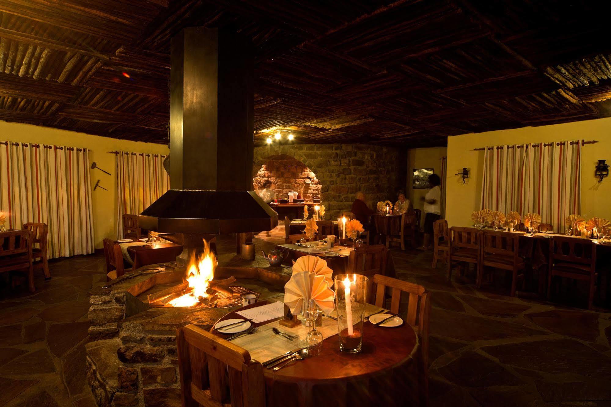 Gondwana Canyon Lodge Kanebis Exteriör bild